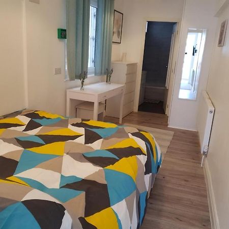 Star London Brent Street Cosy 1-Bed Hideaway Apartment Hendon Exterior foto