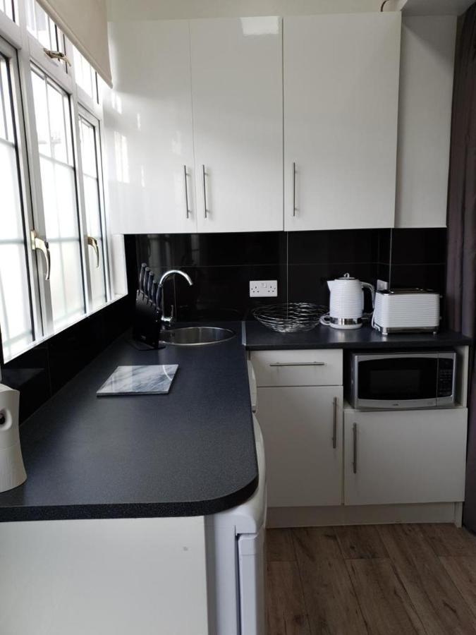 Star London Brent Street Cosy 1-Bed Hideaway Apartment Hendon Exterior foto